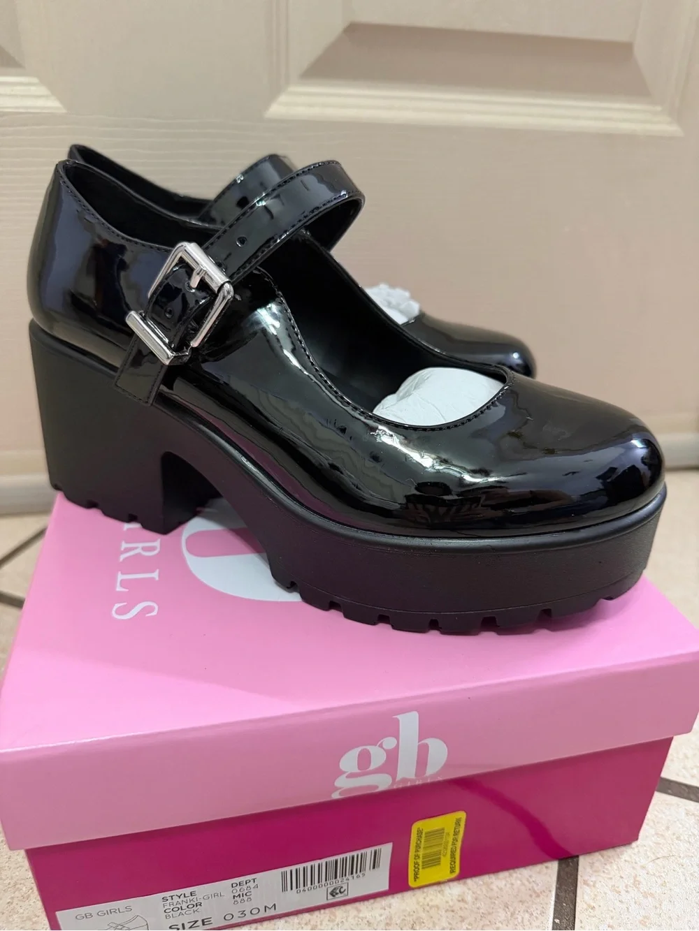 Black patent platform Mary Jane heels size 3
